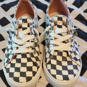 Checkered shoes